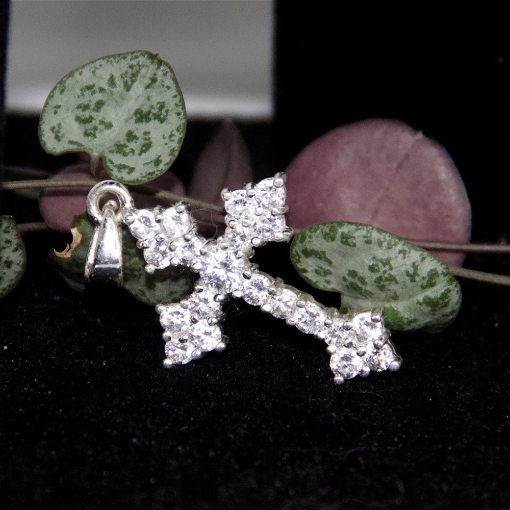925‎ Sterling Silver Cubic Zirconia Cross Pendant Religious Sparkle Charm 1.25in